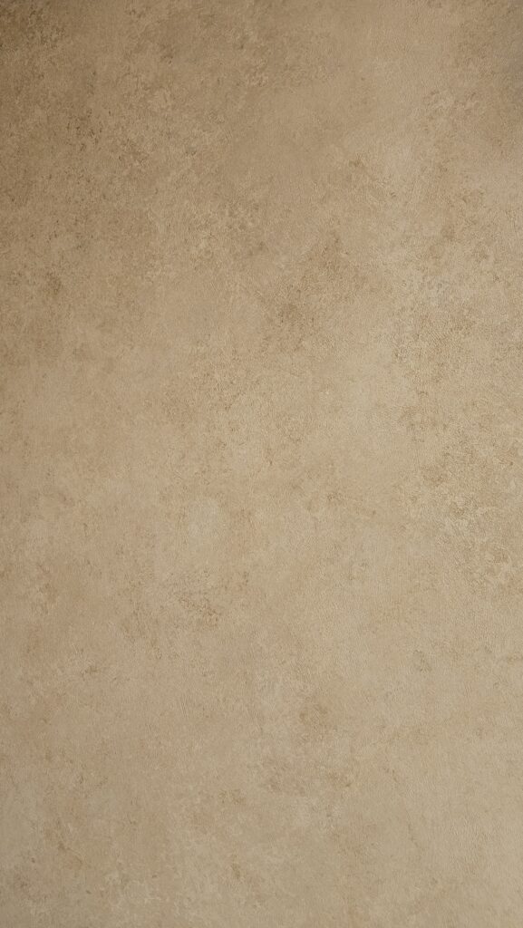 kalkkikivijäljitelmä hartsipinnoitteella